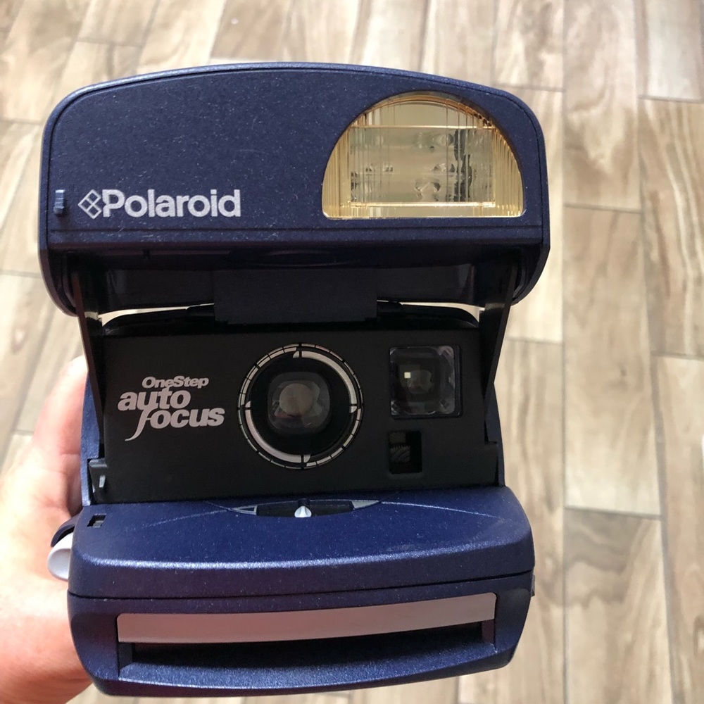 Polaroid one step auto focus 600 camera